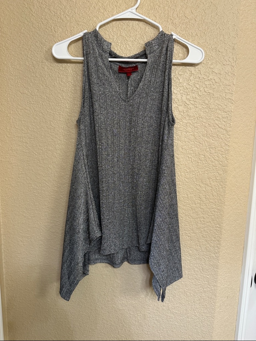 Jennifer Lopez Shimmery Silver-Gray Sleeveless V-Neck Tunic